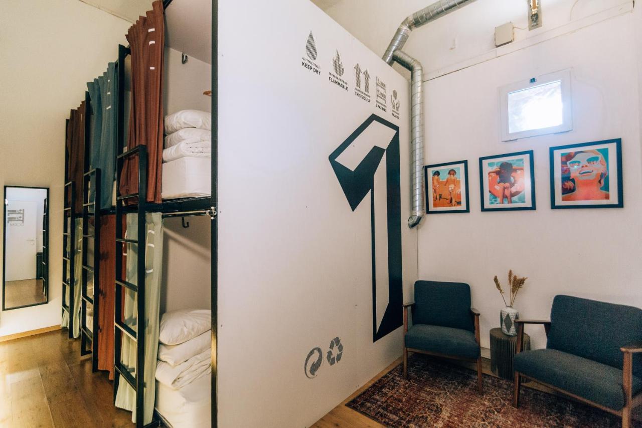 Lx Hostel Lisbon Bagian luar foto