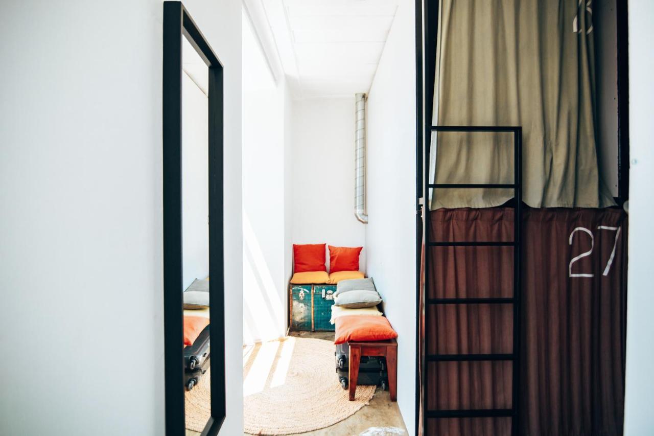 Lx Hostel Lisbon Bagian luar foto